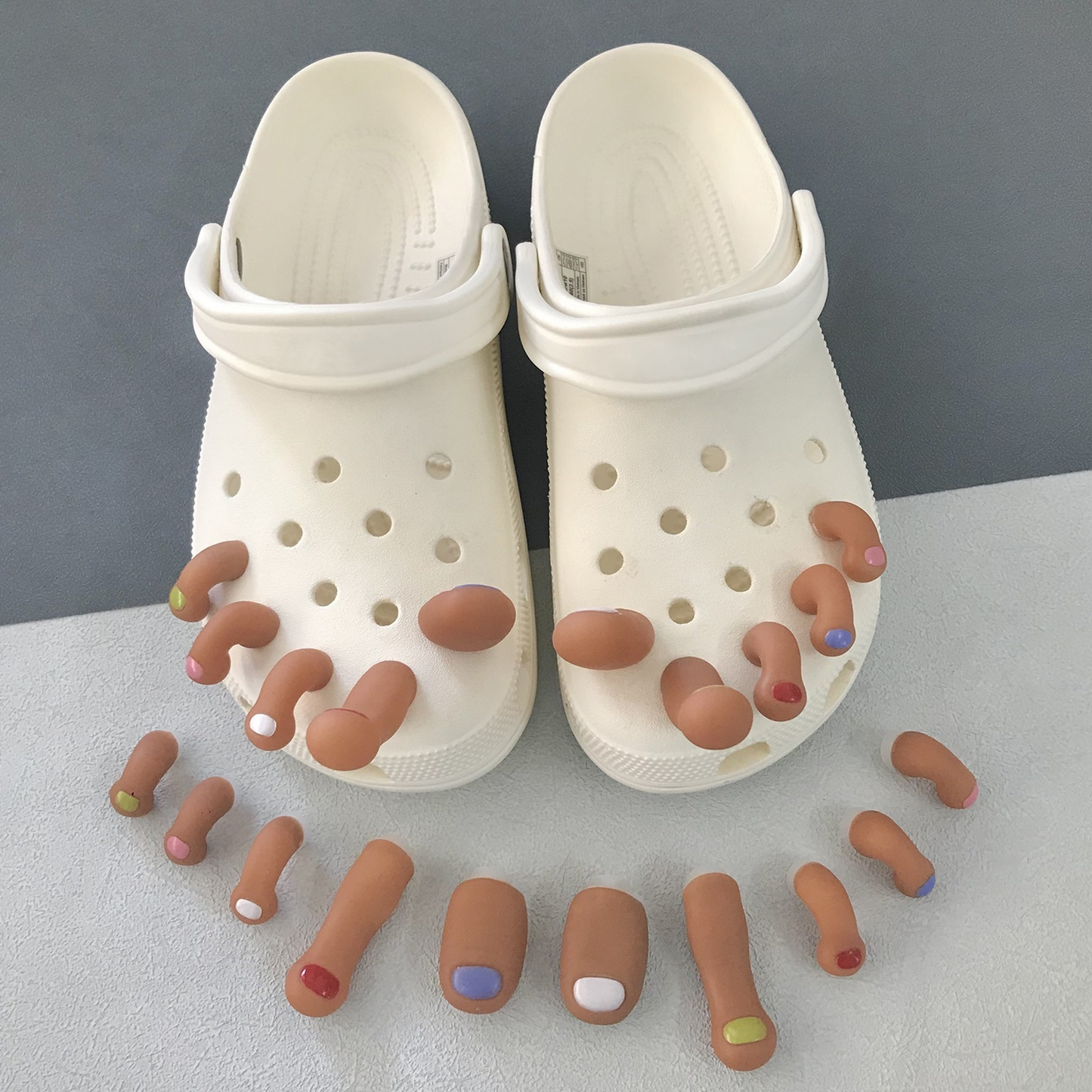 🦶✨Crocs with 3D toe design and fun details🦶✨